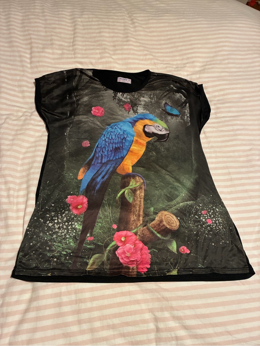 Black Short-Sleeve Tee with Vibrant Blue & Yellow Parrot Graphic